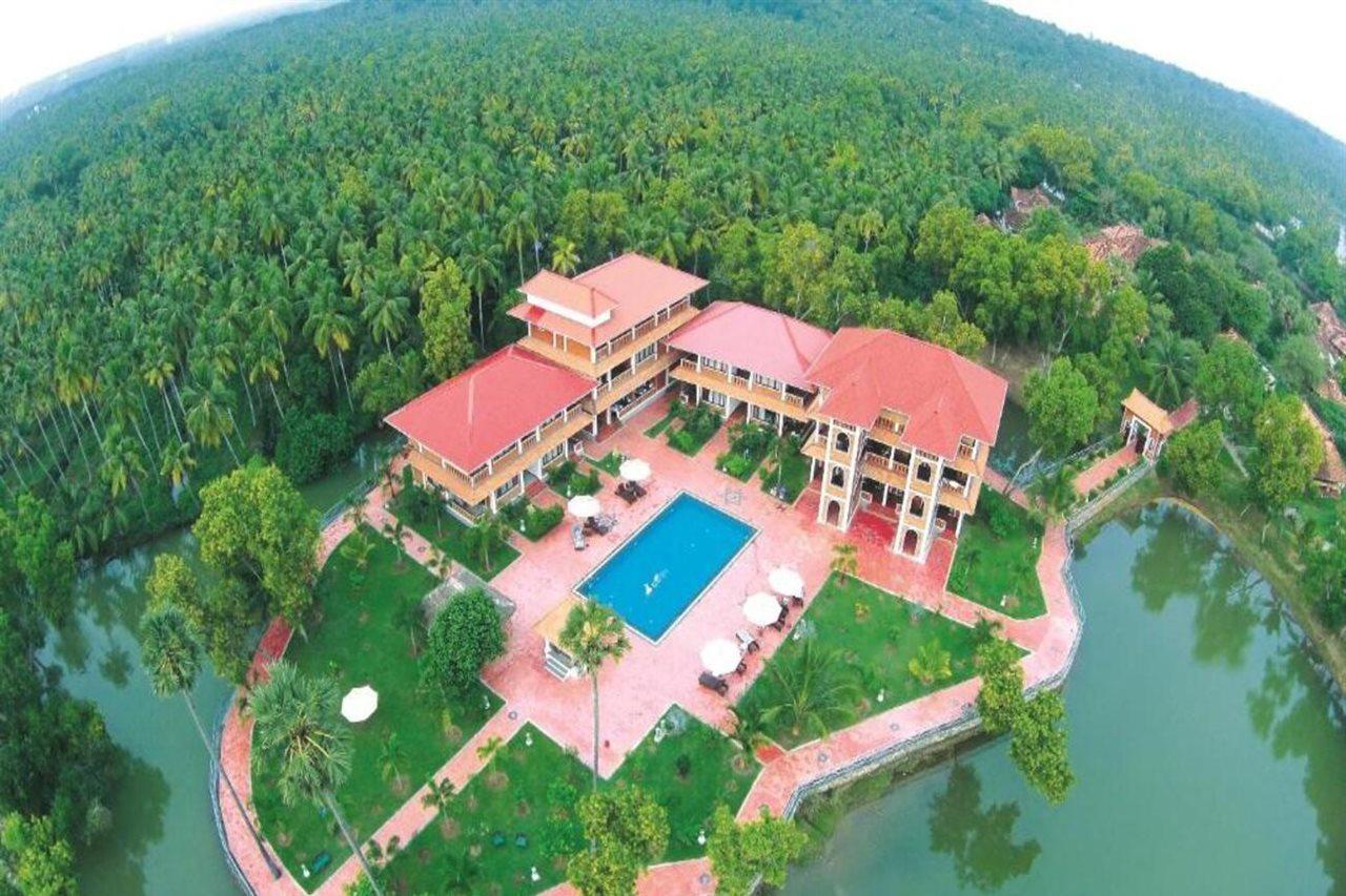 Isola Di Cocco Ayurvedic Beach Resort Poovar Exterior foto